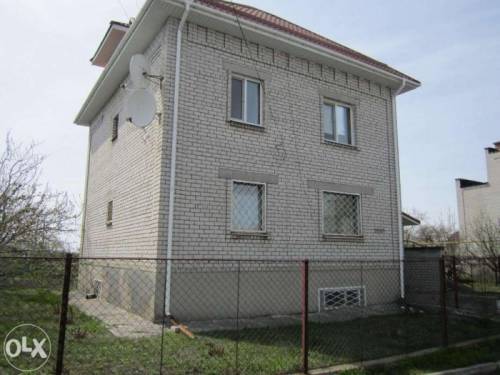 Продам 3-эт. кирпичный дом г. Кременчуг, Полтавская обл.