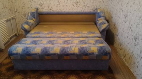 Продам диван больших размеров.