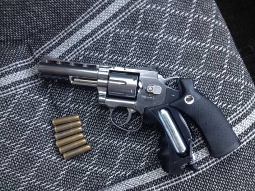 Пневматический левольвер ,,gietcher,,  cal.4,5mm