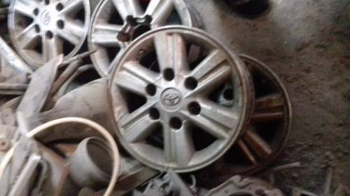 Продам диски тойота оригинальные 15r