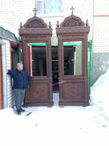 Напольный киот ручной работы