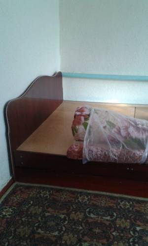 Продам двухспальную кровать Б/У