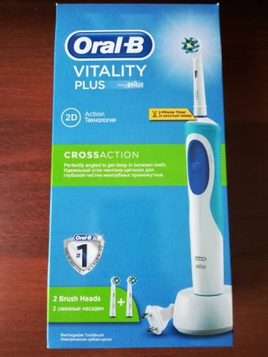 Электрическая зубная щетка Oral-B Vitality Plus CrossAction