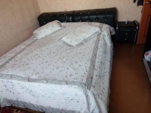Продам кровать из экокожи