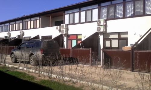 Сдаю таунхаус в Крыму пос. Витино посуточно.