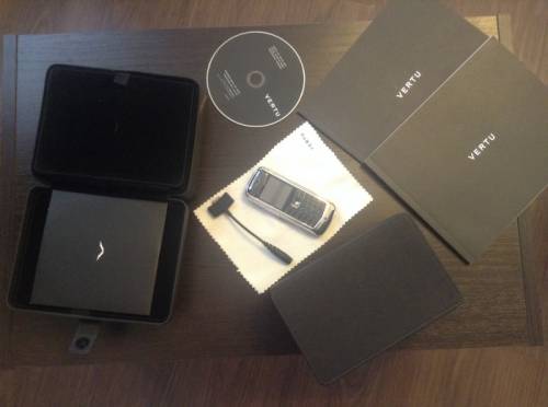 Продам телефон  VERTU