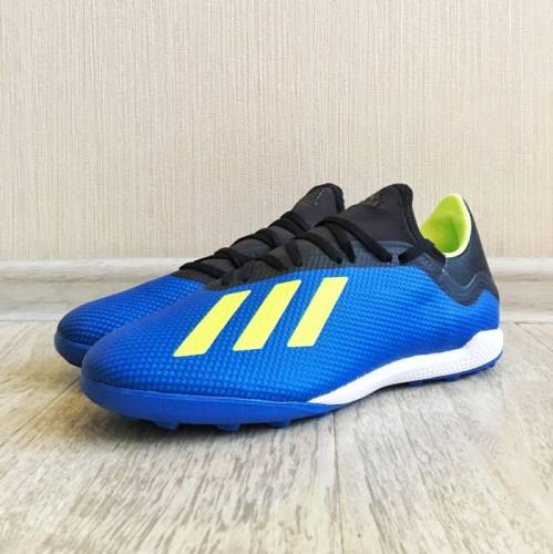 оригинальные бутсы Adidas 