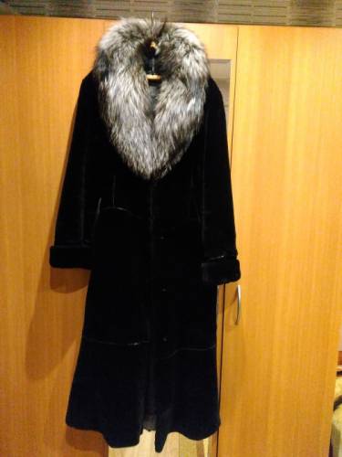 Продам б/у мутоновую  шубу