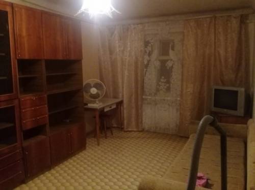 Сдам квартиру на длительный срок. Хозяйка