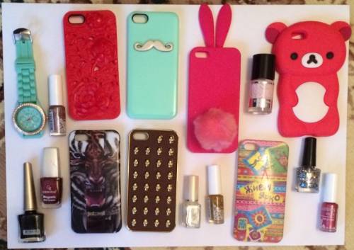 Продам чехлы на iPhone 5s