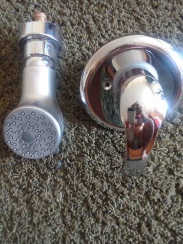           Смеситель и душ Grohe
