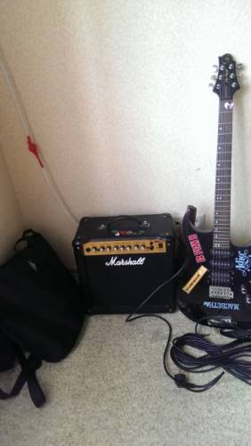 Гитара Greg Bennett   Комбик Marshall mg15dfx