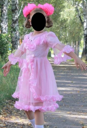 Нарядное платье на 6-7 лет