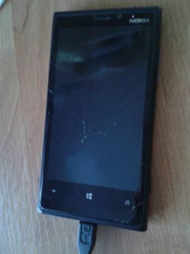 Срочно продам телефон Lumia920