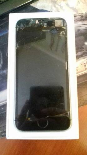 Продам битый Apple iPhone 5s 16 GB 